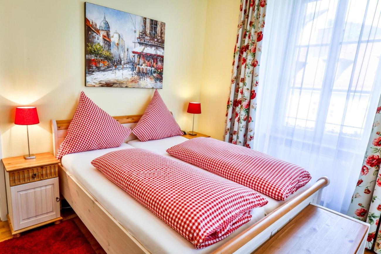 Hotel Zum Goldenen Loewen Baden-Baden Esterno foto